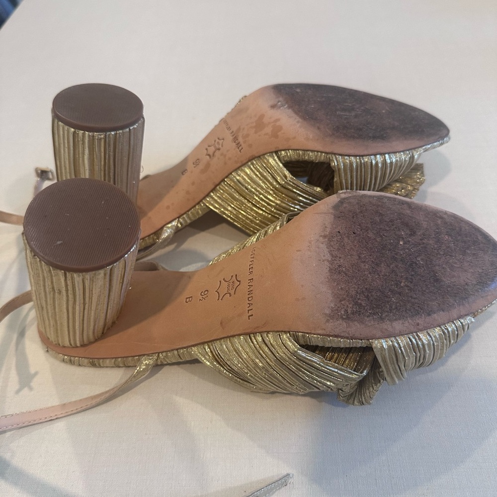 Loeffler Randall Camellia Gold Pleated Bow Heel - Picture 4 of 5